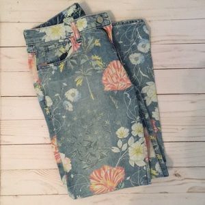Foral patterned jeans